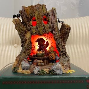 Boyds Bears Halloween tree stump